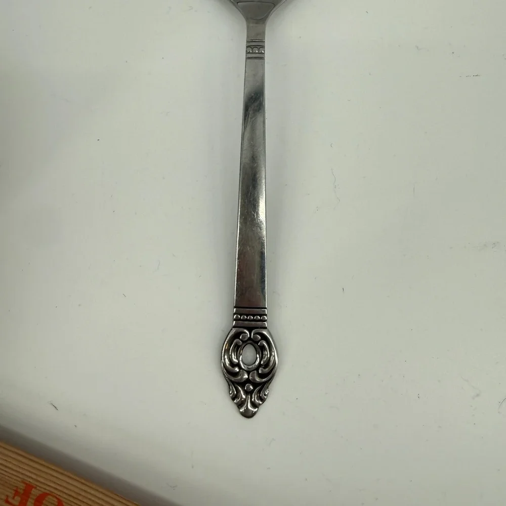 Oneida Danish Court Stainless Serving Spoon Tablespoon Flatware Silverware‎